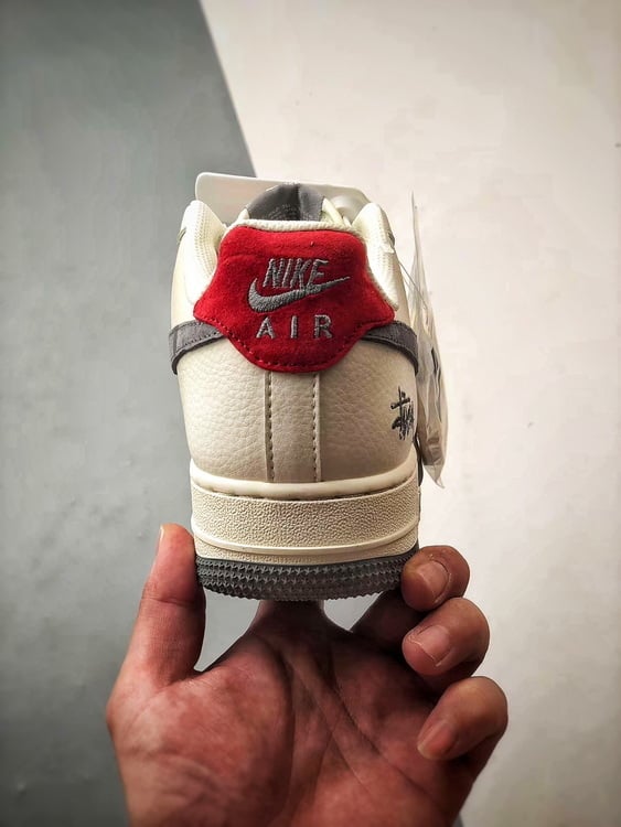 Stussy x Air Force 1 Low Cinza Vermelho - Vista 3