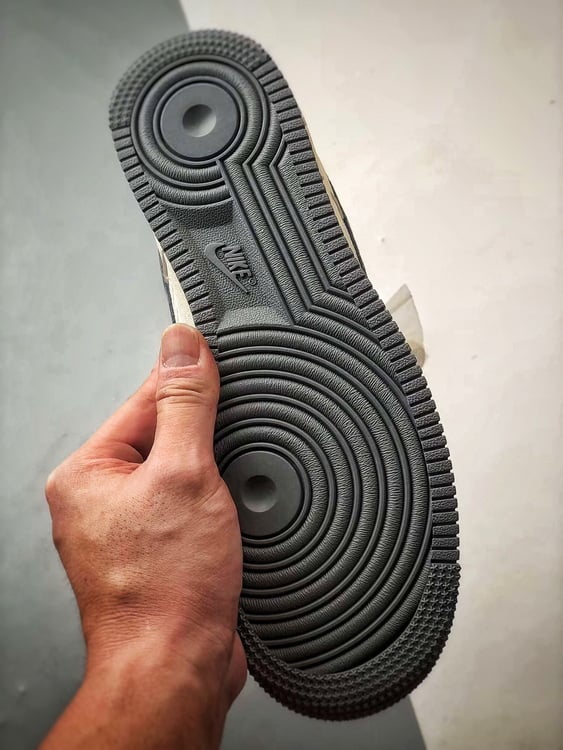 Stussy x Air Force 1 Low Cinza Vermelho - Vista 4