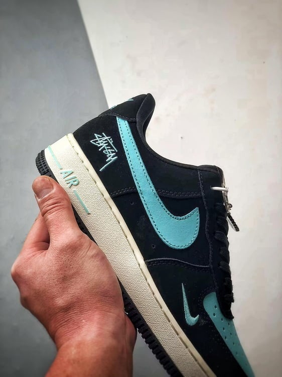 Stussy x Air Force 1 Low Camurça Preto e Azul - Vista 2