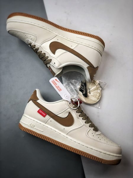 Sup x Air Force 1 Low Creme e Caqui 3M - Vista 6