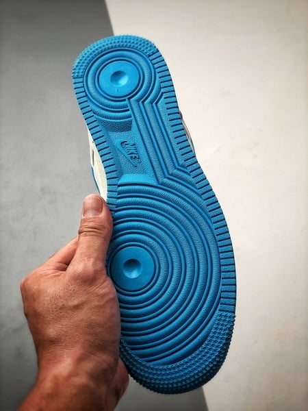 Sup x Air Force 1 Low Off-White e Azul 3M - Vista 4