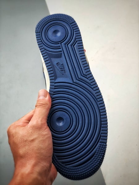 Sup x Air Force 1 Low Off-White e Azul Escuro 3M - Vista 4