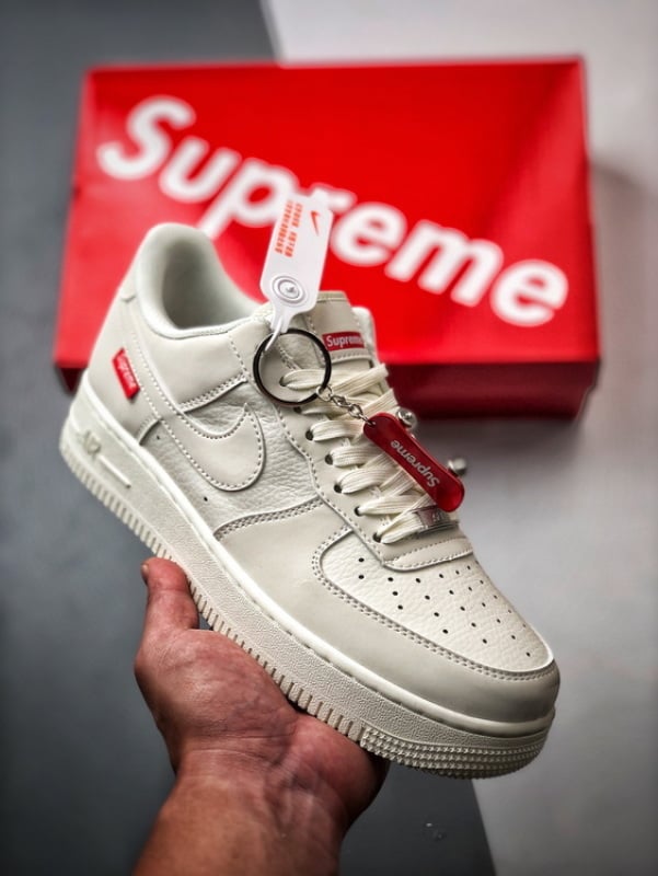 Sup x Air Force 1 Low Creme 3M Reflectivo