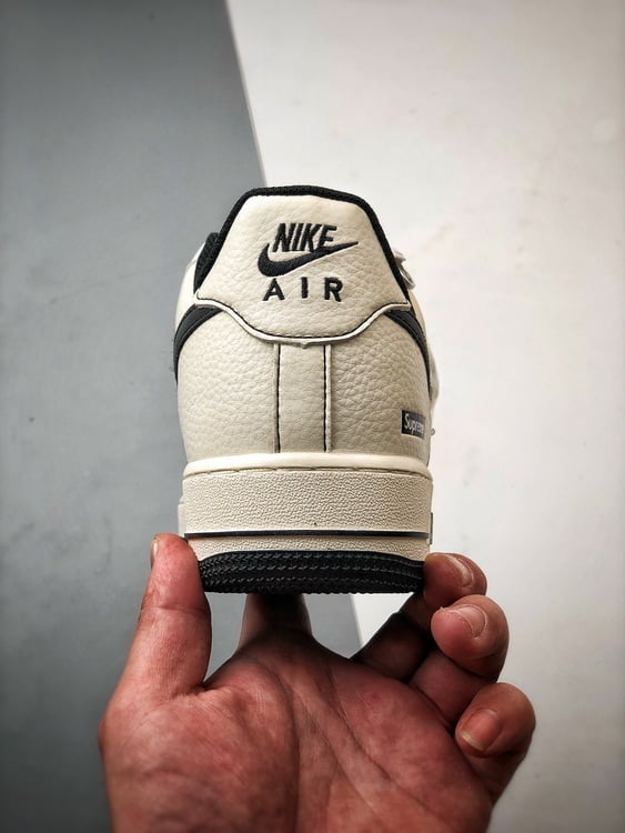 Sup x Air Force 1 Low Colaboração Creme e Preto - Vista 3