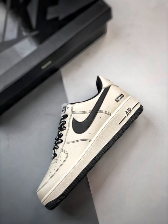 Sup x Air Force 1 Low Colaboração Creme e Preto - Vista 8