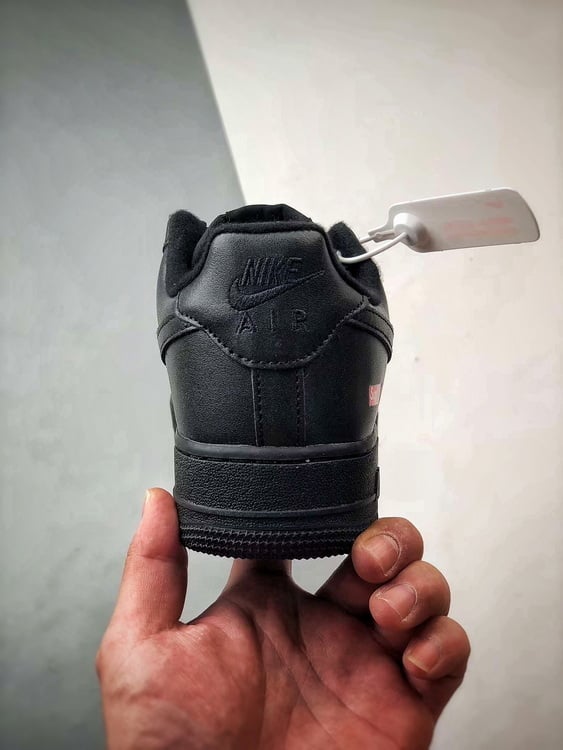 Sup x Air Force 1 Low Preto - Vista 3