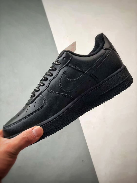 Sup x Air Force 1 Low Preto - Vista 5
