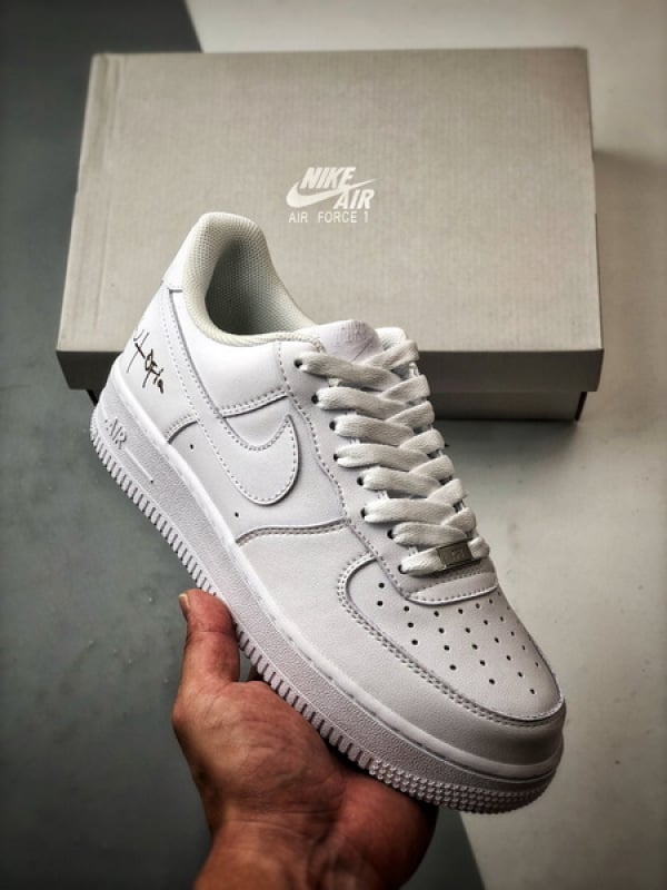 Travis Scott x Air Force 1 Low Branco