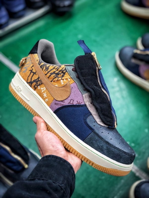 Travis Scott x Air Force 1 Low - Vista 1
