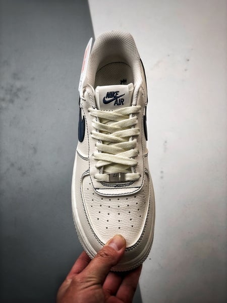 Vlone x Air Force 1 Low Bege e Azul - Vista 9