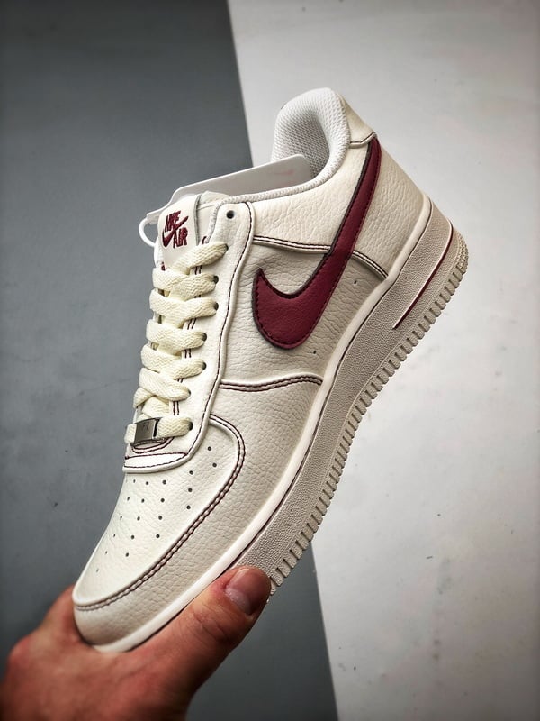 Vlone x Air Force 1 Low Creme e Vinho - Vista 5
