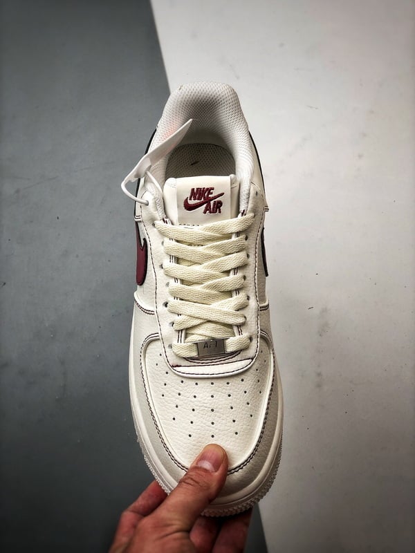 Vlone x Air Force 1 Low Creme e Vinho - Vista 9