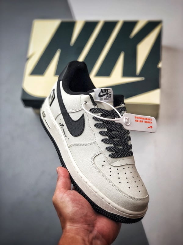 Welldone x Air Force 1 Low Branco e Preto - Vista 1