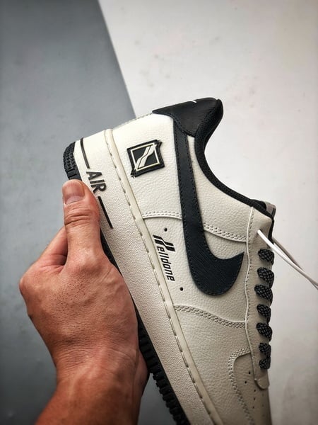 Welldone x Air Force 1 Low Branco e Preto - Vista 2