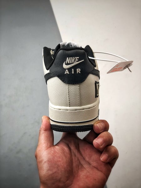 Welldone x Air Force 1 Low Branco e Preto - Vista 3