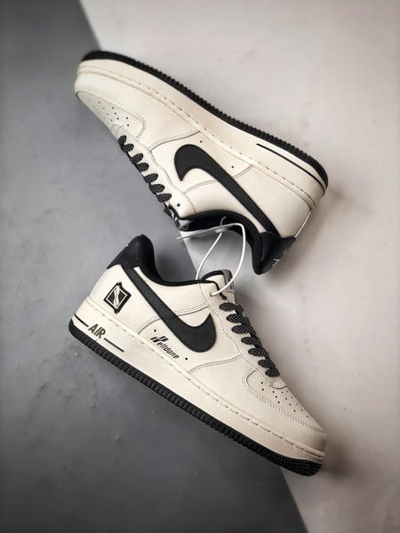 Welldone x Air Force 1 Low Branco e Preto - Vista 6