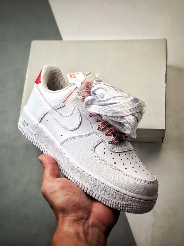 Air Force 1 '07 Low Branco e Vermelho