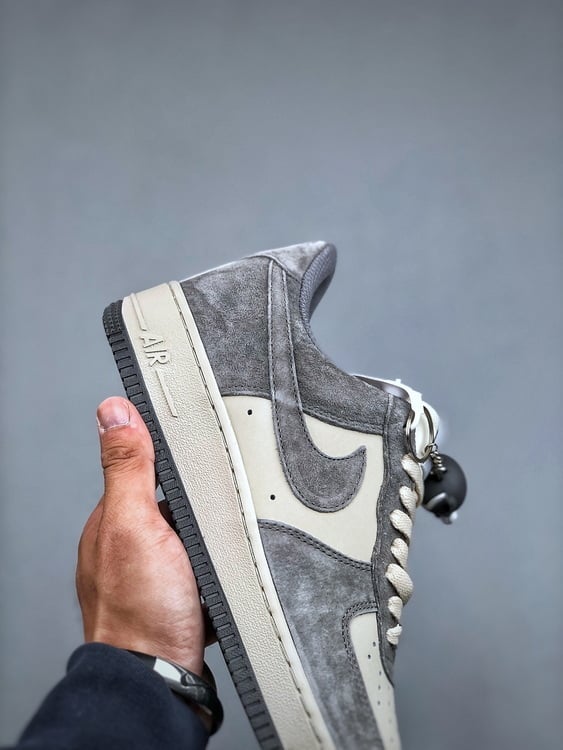 Stussy x Nike Air Force 1 Low 07 Cinza - Vista 6