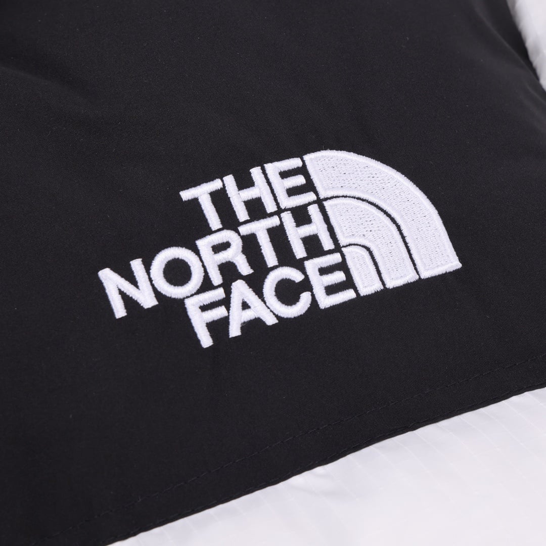 The North Face classic 700 branco - Vista 4