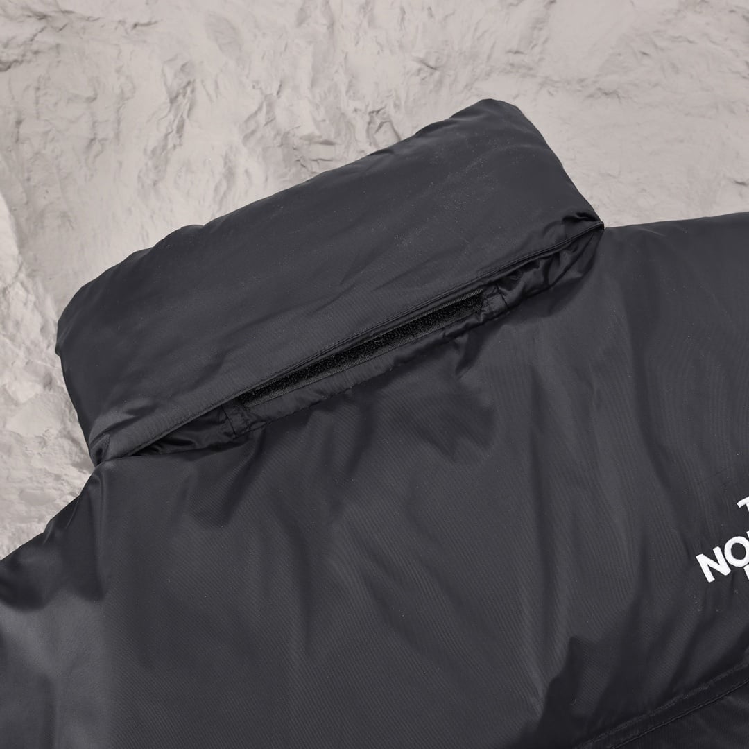 The North Face classic 700 preto  - Vista 4