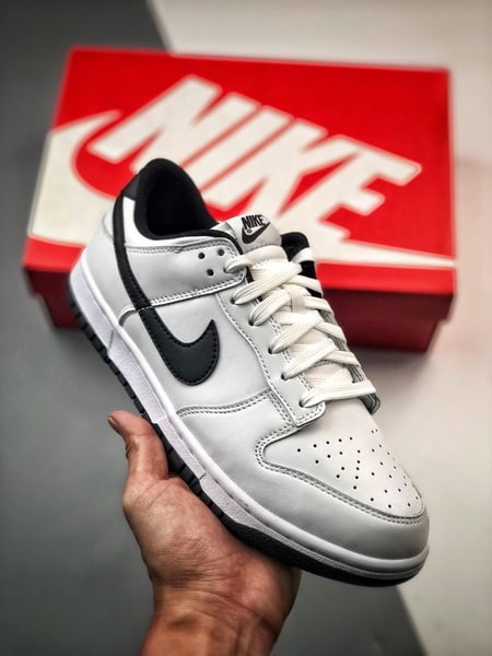 NK Dunk Low Reverse Panda