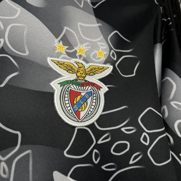 Camisola Benfica Aquecimento 24/25 - Vista 4