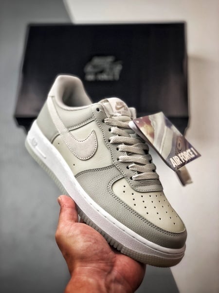 Air Force 1 '07 Low Creme e Cinzento - Vista 1