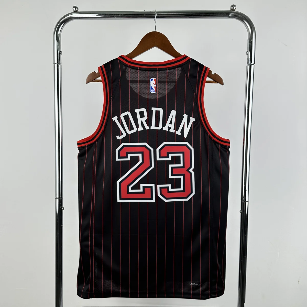 Camisola NBA Chicago Bulls Statement Edition 2025/26 - Michael Jordan #23 - Vista 1