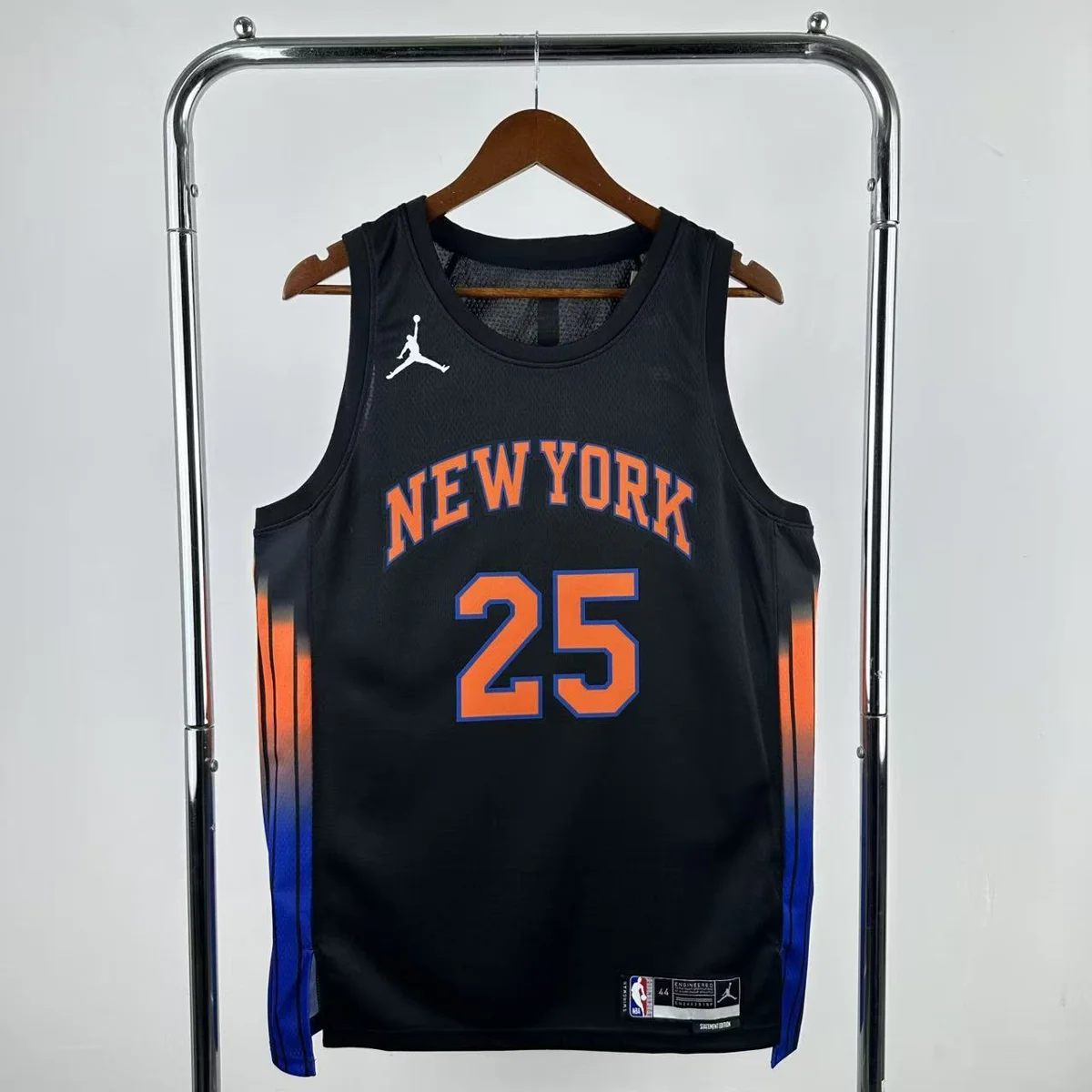 Camisola NBA New York Knicks Statement Edition 2025/26 - Mikal Bridges #25 - Vista 2