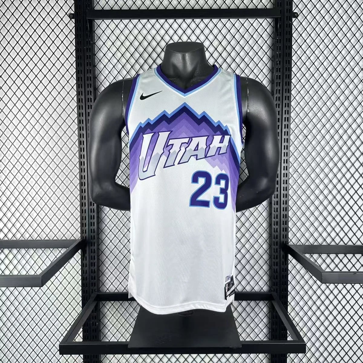 Camisola NBA Utah Jazz Branca 2025/26 - Lauri Markkanen #23 - Vista 3