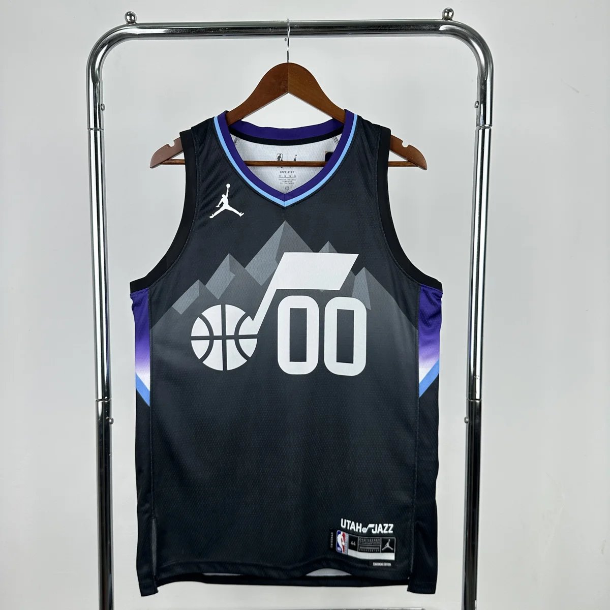 Camisola NBA Utah Jazz Statement Edition 2025/26 - Jordan Clarkson #00 - Vista 3