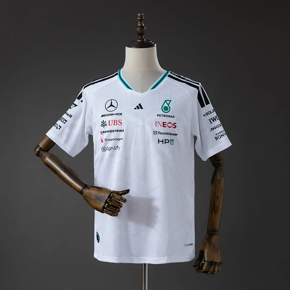 T-Shirt Mercedes-AMG F1 Branco 2026 (Versão Jogador) - Vista 1