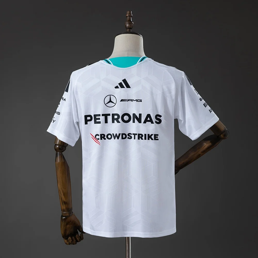 T-Shirt Mercedes-AMG F1 Branco 2026 (Versão Jogador) - Vista 2