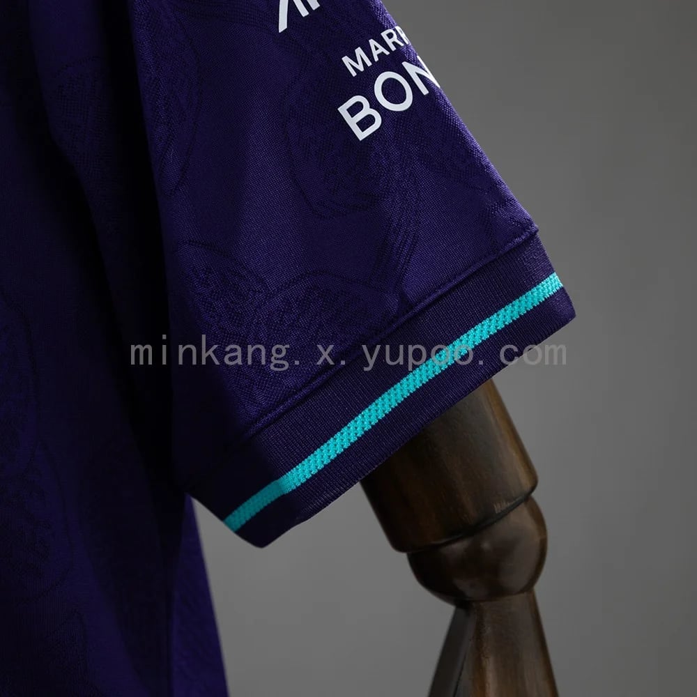 T-Shirt Mercedes-AMG F1 Roxo 2026 (Versão Jogador) - Vista 2
