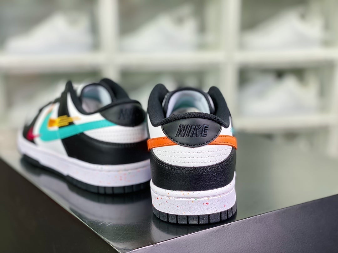NK Dunk Low Ano do Coelho Preto, Branco e Multicolor Três Ganchos - Vista 4