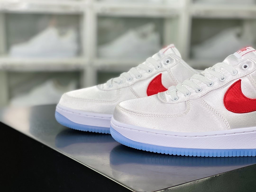 Nike Patchwork Branco com Prata e Vermelho - Vista 8