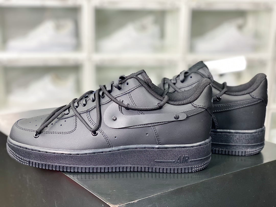 Nike All Black Samurai - Vista 3