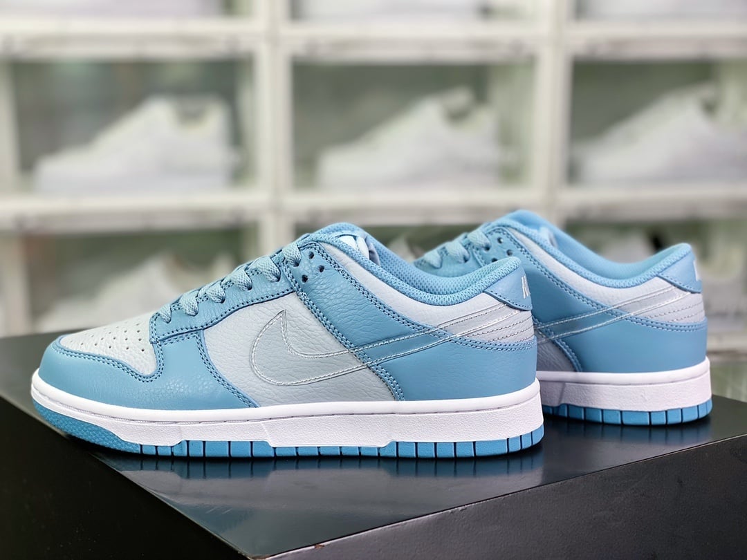 NK Dunk Low Azul Dourado Gelo Cinza com Swoosh Transparente - Vista 3