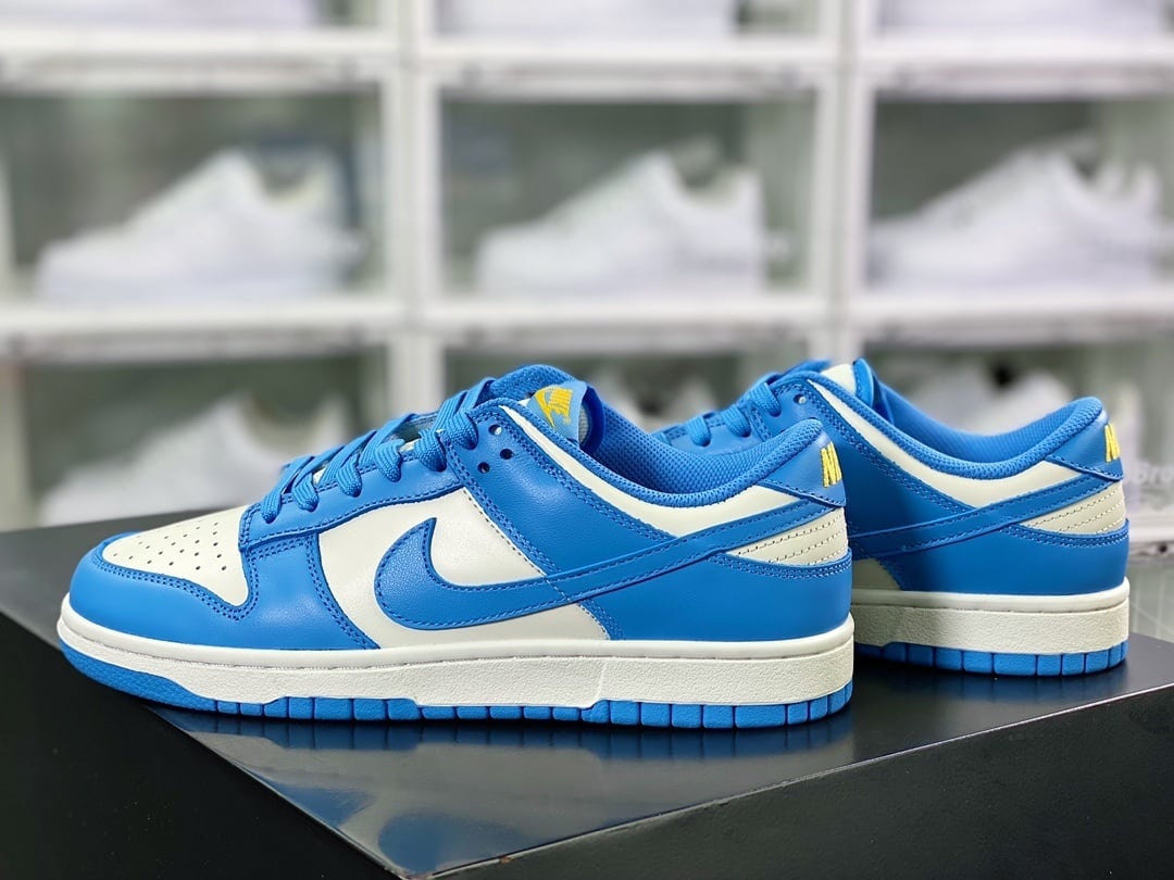 NK Dunk Low North Carolina Azul e Branco - Vista 3