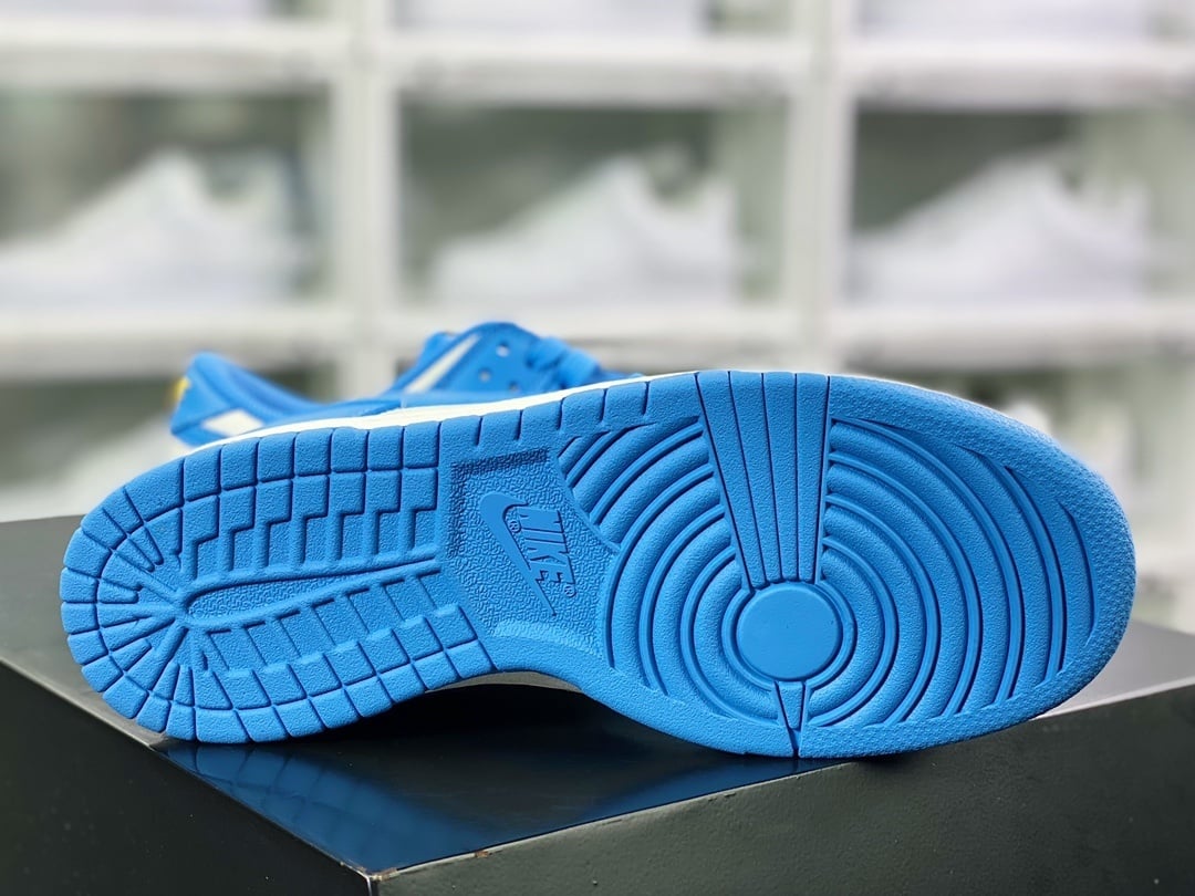 NK Dunk Low North Carolina Azul e Branco - Vista 5