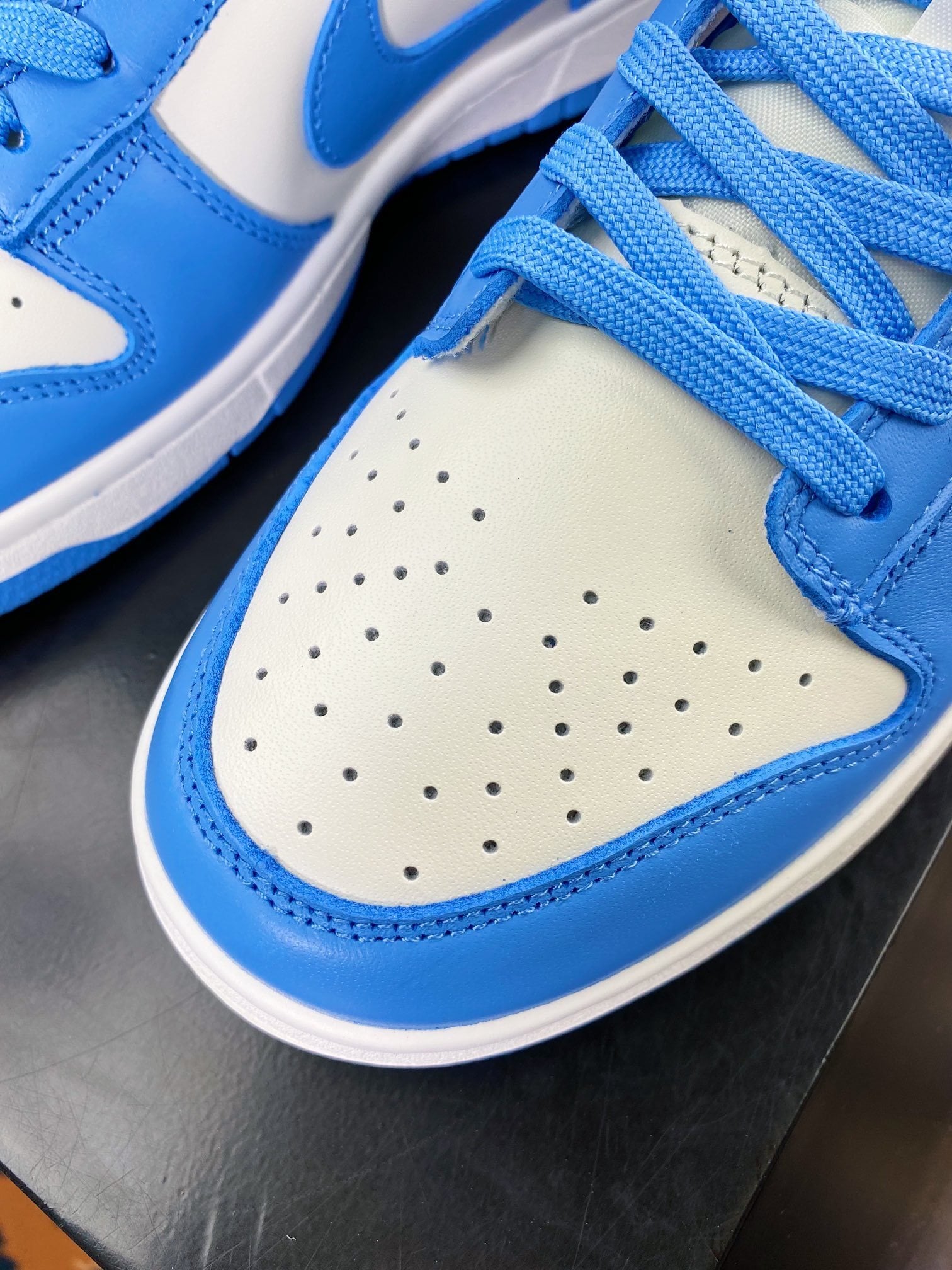 NK Dunk Low North Carolina Azul e Branco - Vista 6