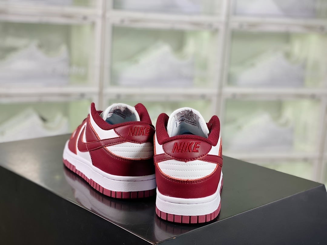 NK Dunk Low St. John University Vermelho Vinho - Vista 3