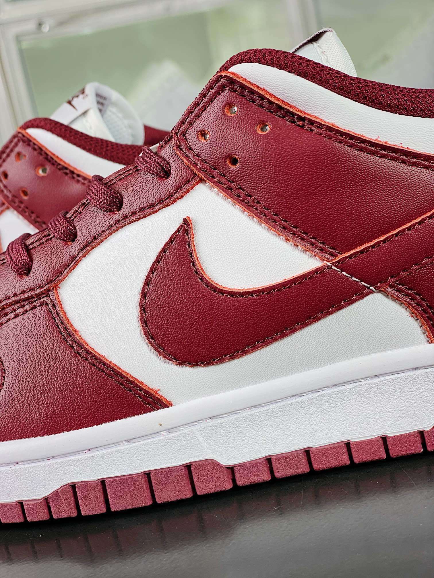 NK Dunk Low St. John University Vermelho Vinho - Vista 7