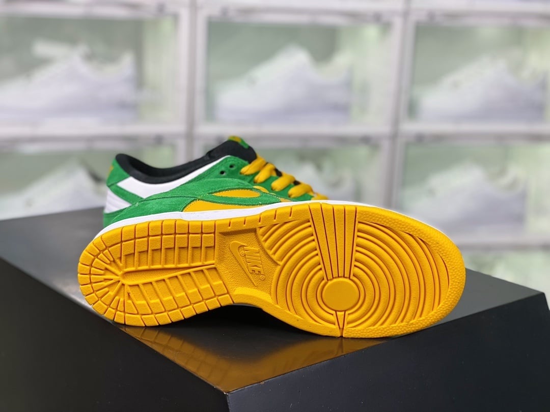 NK Dunk Low Milwaukee Amarelo e Verde - Vista 4