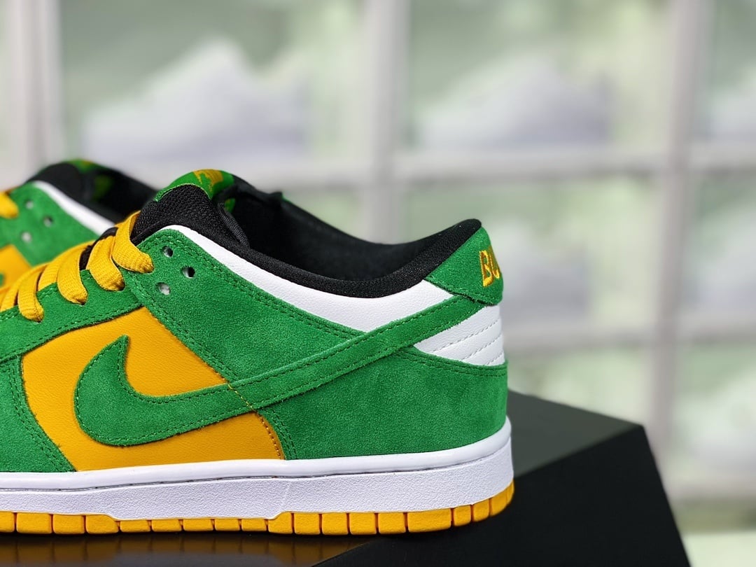 NK Dunk Low Milwaukee Amarelo e Verde - Vista 9