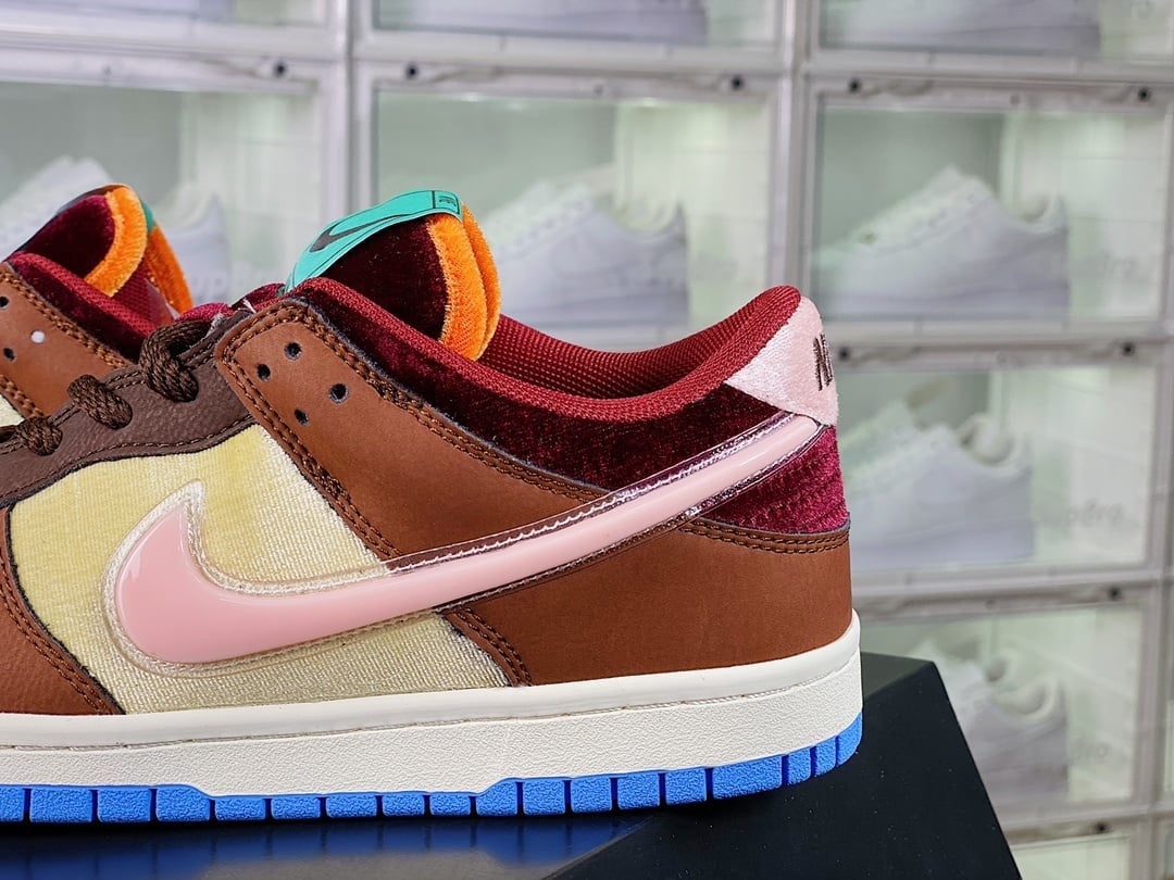 NK Dunk Low Chocolate Milk Jelly Hook - Vista 9