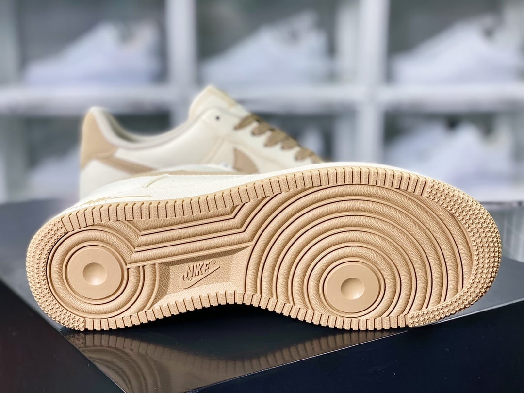 Nike Canvas Creme e Marrom com Reflexivo - Vista 5