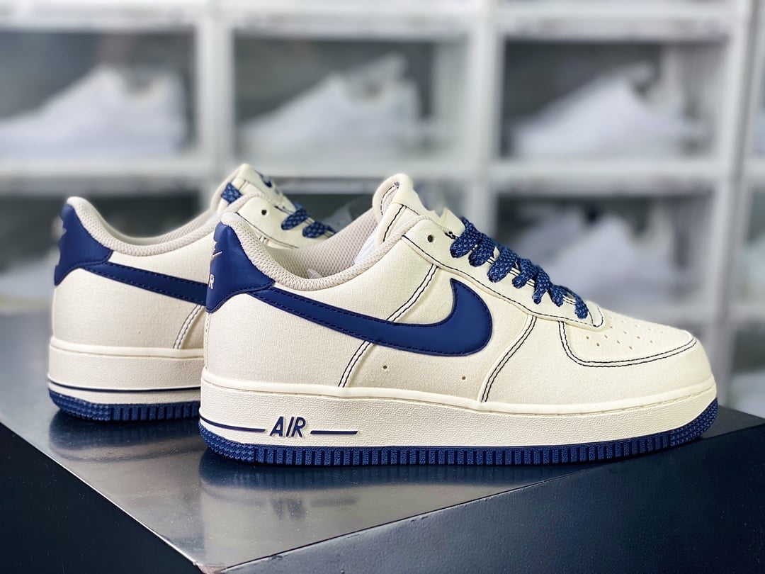 Nike Canvas Creme e Azul Marinho Reflective - Vista 3
