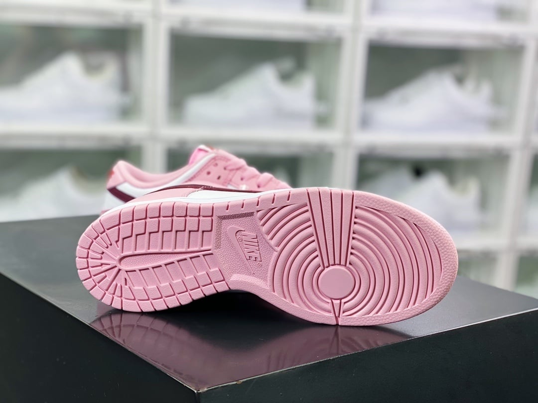 NK Dunk Low Dia dos Namorados Rosa, Branco e Vermelho - Vista 4