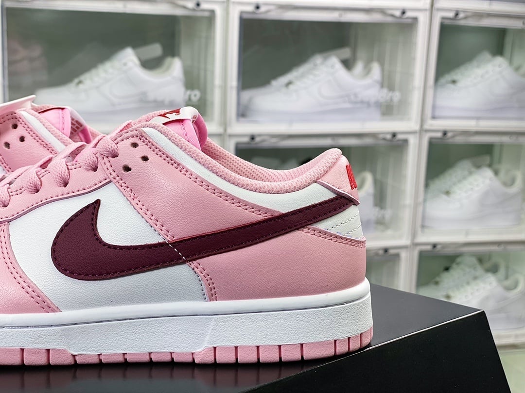 NK Dunk Low Dia dos Namorados Rosa, Branco e Vermelho - Vista 9